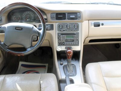 Volvo V70 2,4