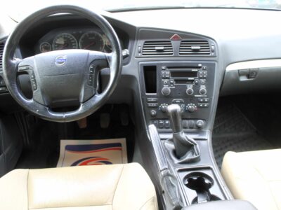 Volvo V70 D5
